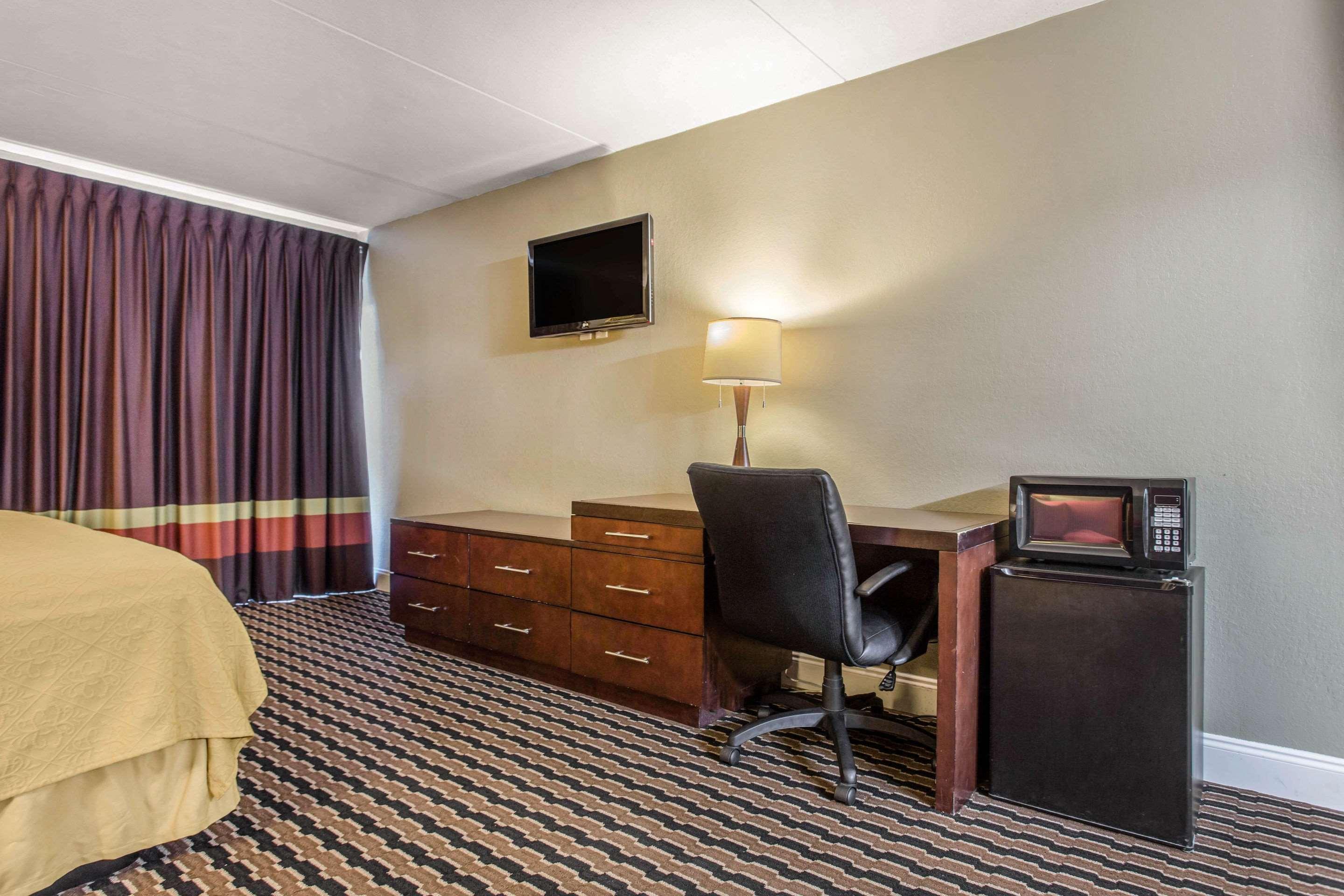 Super 8 By Wyndham Rocky Mount I-95 Exit 145 Hotel Battleboro Exterior photo